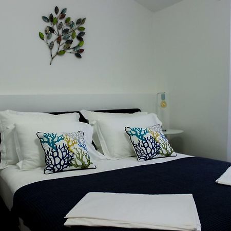Sea Apartment Carera Ровин Екстериор снимка