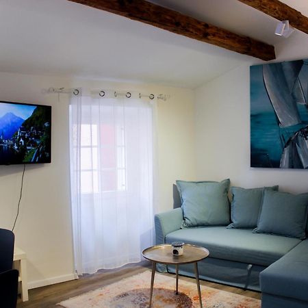 Sea Apartment Carera Ровин Екстериор снимка