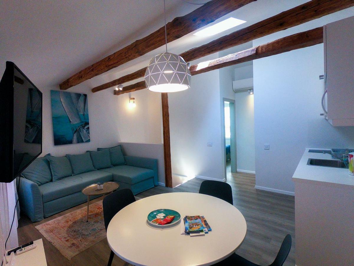 Sea Apartment Carera Ровин Екстериор снимка